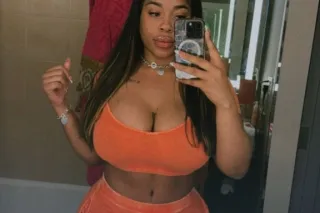 🩷💦Big ASs & BIG Titties 🩷💦 - Image 5