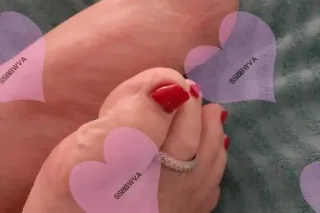 Soft Pink Lips SS BBW VA - Image 2