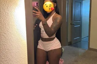 petite yummy 😋 treat🍫 lets not waist time🕥 u gonna love it here 2girls always better than 1👯♀ - Image 3