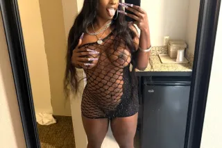 100% Real Trans Mercedeez Available - Image 5